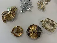 5 diverse broches compleet met accessoire - afbeelding 4 van  12