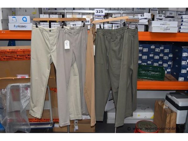 5 diverse broeken diverse maten - afbeelding 1 van  4