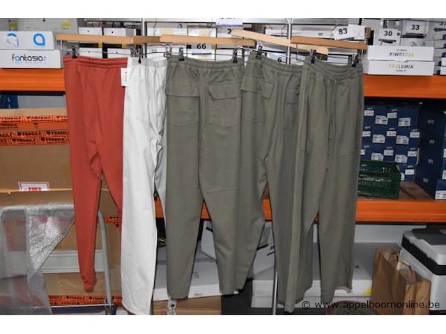 5 diverse broeken diverse maten - afbeelding 1 van  3