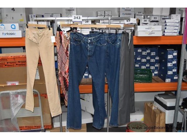 5 diverse broeken diverse maten - afbeelding 1 van  3