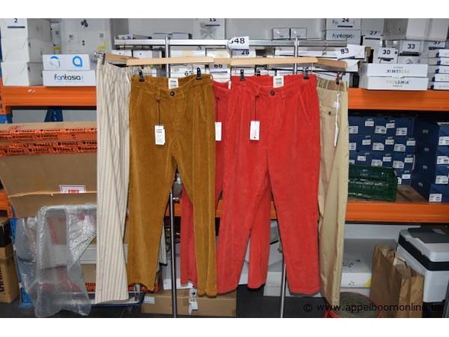 5 diverse broeken diverse maten - afbeelding 1 van  4