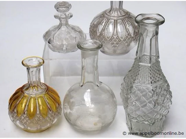 5 diverse caraffen - afbeelding 2 van  3