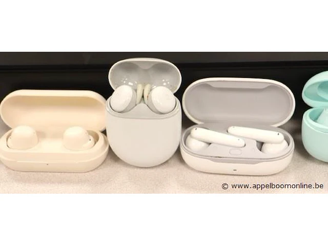 5 diverse earpods, zonder kabels, werking niet gekend - afbeelding 2 van  3