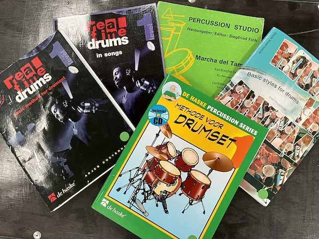 5 diverse partituurboeken voor drums en percussie - afbeelding 1 van  10