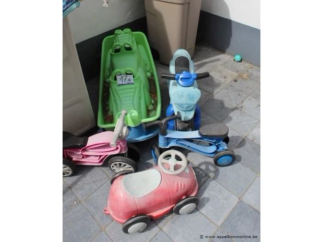 5 diverse speeltuigen voor kinderen - afbeelding 1 van  1
