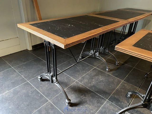 5 diverse tafels - afbeelding 4 van  5