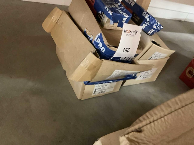 5 dozen bouten - afbeelding 2 van  3