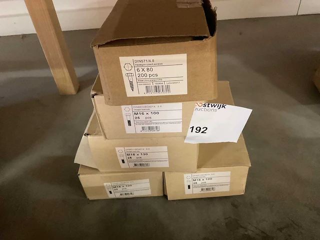 5 dozen bouten - afbeelding 1 van  3
