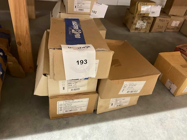5 dozen bouten - afbeelding 1 van  4
