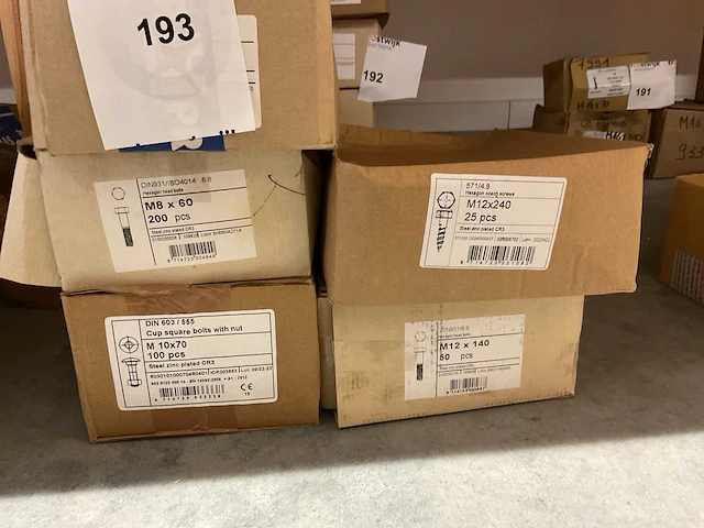 5 dozen bouten - afbeelding 4 van  4