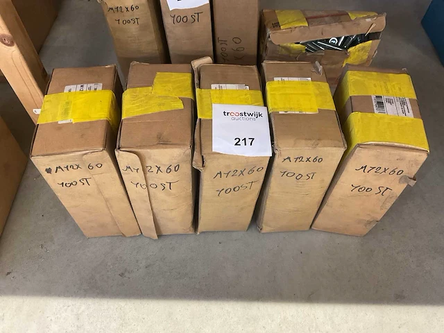 5 dozen bouten - afbeelding 1 van  3