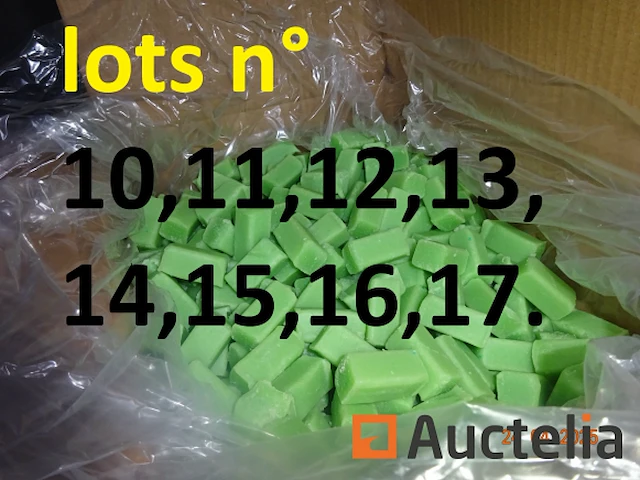 5 dozen freshmouss realco urinoirblokjes, de zakken zijn 16 kg - afbeelding 1 van  3