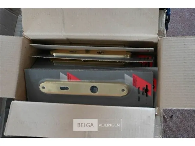 5 dozen sloten afdekplaten wien ingresso 72mm - afbeelding 1 van  2