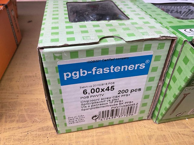 5 dozen spaanplaatschroeven; nagelpluggen - afbeelding 2 van  8