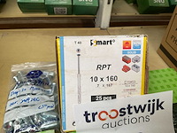 5 dozen spaanplaatschroeven; nagelpluggen - afbeelding 7 van  8