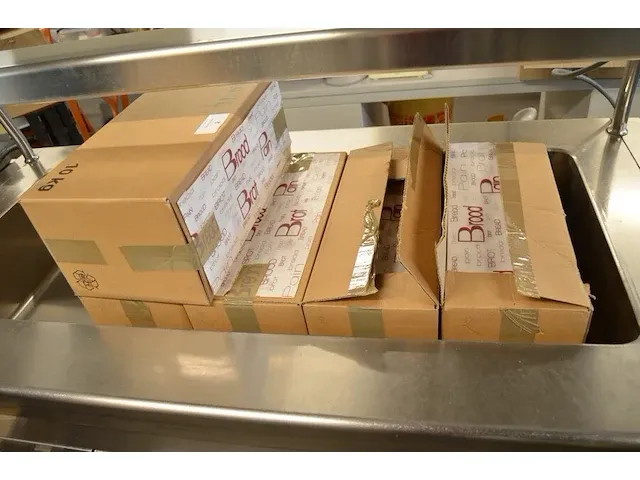 5 dozen x 10kg broodzak 1l (waarvan 2 aangebroken dozen) - afbeelding 1 van  3