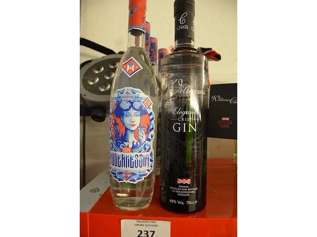 5 flessen crisp gin williams chase 70cl , 5 flessen gin modernessia 70cl (660,661) - afbeelding 3 van  3