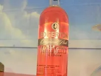 5 flessen dry gin edgerton pink 70cl, 2 flessen le tribute tonic water 20cl, 6 fl. le tribute olive lemonade 20cl, 2x4 fl. fever-tree ginger ale 20cl, 1 fl. franklin&sons rubarb tonic 20cl - afbeelding 3 van  6