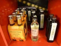 5 flessen dry gin edgerton pink 70cl, 2 flessen le tribute tonic water 20cl, 6 fl. le tribute olive lemonade 20cl, 2x4 fl. fever-tree ginger ale 20cl, 1 fl. franklin&sons rubarb tonic 20cl - afbeelding 4 van  6