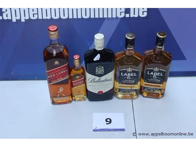5 flessen whisky - afbeelding 1 van  1