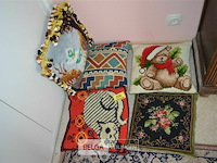 ±5 geborduurde sierkussens - afbeelding 1 van  3