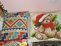 ±5 geborduurde sierkussens - afbeelding 2 van  3