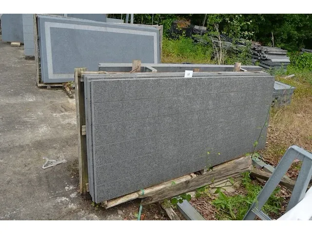 5 granieten platen gebrand en geborsteld met lijnen 2 zijden afgewerkt zwart 220x90x3 (9,90m2) , 3 granieten platen gebrand en geborsteld met lijnen 1 zijde afgewerkt zwart 220x90x3 (5,94m2) - afbeelding 1 van  9