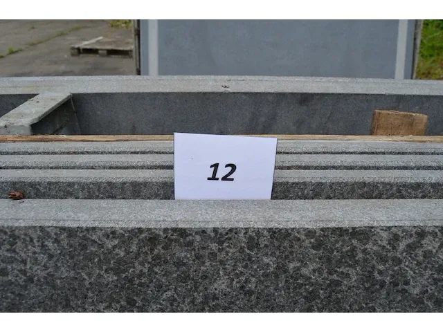 5 granieten platen gebrand en geborsteld met lijnen 2 zijden afgewerkt zwart 220x90x3 (9,90m2) , 3 granieten platen gebrand en geborsteld met lijnen 1 zijde afgewerkt zwart 220x90x3 (5,94m2) - afbeelding 2 van  9
