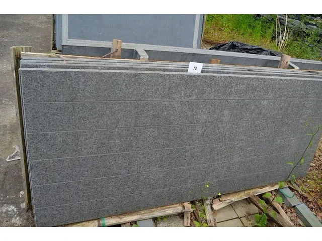5 granieten platen gebrand en geborsteld met lijnen 2 zijden afgewerkt zwart 220x90x3 (9,90m2) , 3 granieten platen gebrand en geborsteld met lijnen 1 zijde afgewerkt zwart 220x90x3 (5,94m2) - afbeelding 3 van  9