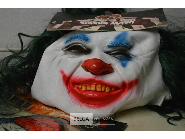 5 halloween maskers - afbeelding 2 van  5