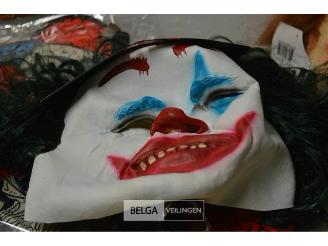 5 halloween maskers - afbeelding 2 van  4
