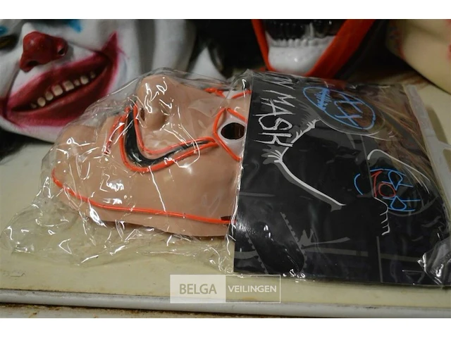 5 halloween maskers - afbeelding 5 van  5