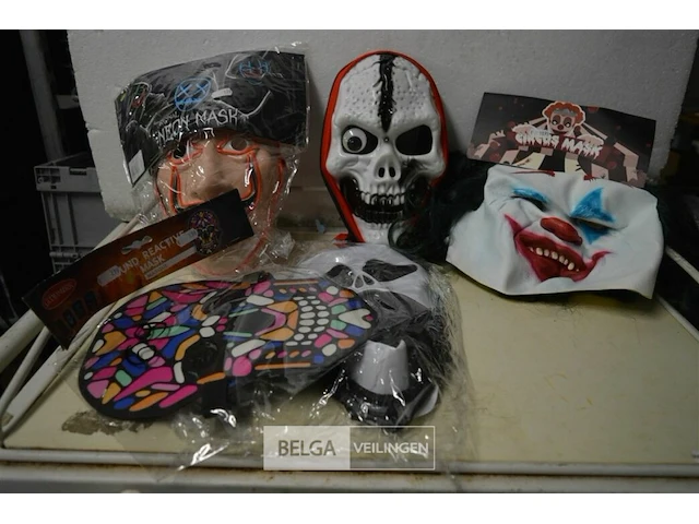 5 halloween maskers - afbeelding 1 van  4