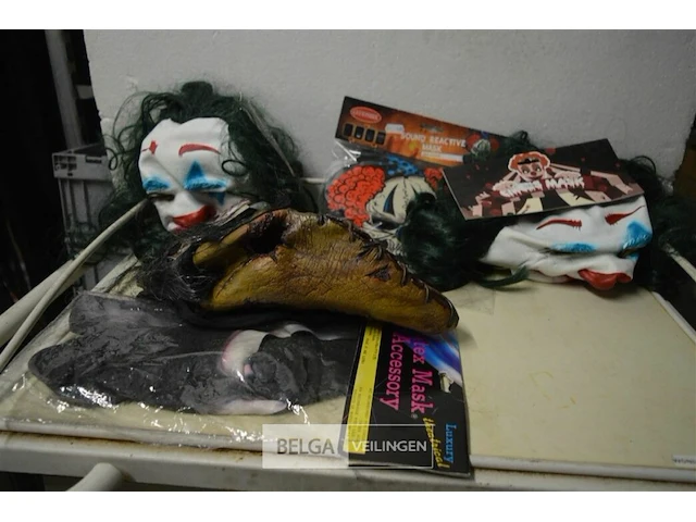 5 halloween maskers - afbeelding 1 van  3
