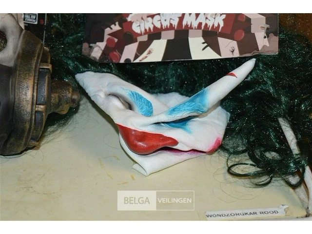 5 halloween maskers - afbeelding 3 van  5