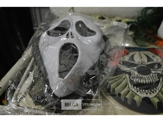 5 halloween maskers - afbeelding 4 van  5