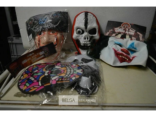 5 halloween maskers - afbeelding 1 van  4