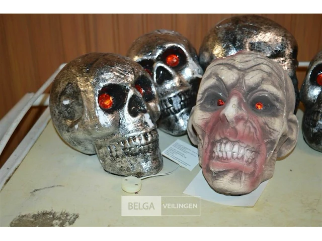 5 halloween skulls - afbeelding 2 van  3