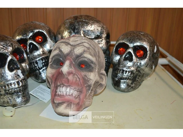 5 halloween skulls - afbeelding 3 van  3