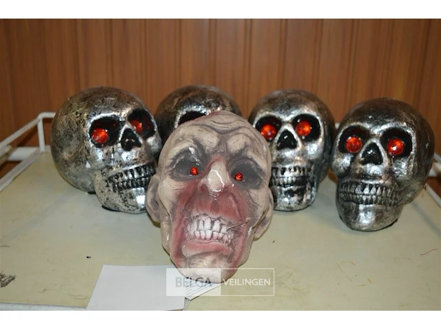5 halloween skulls - afbeelding 4 van  4