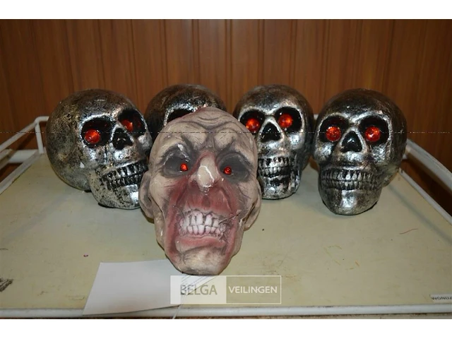 5 halloween skulls - afbeelding 1 van  4
