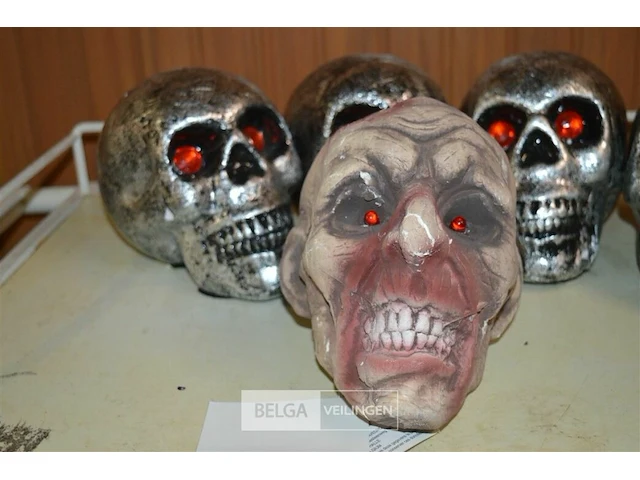 5 halloween skulls - afbeelding 2 van  4