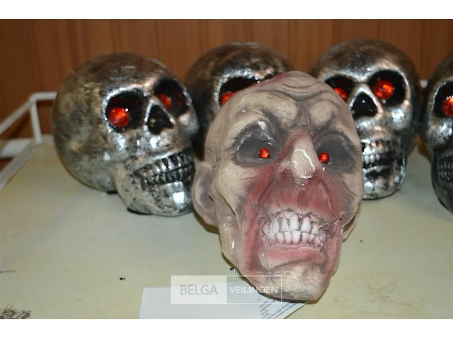 5 halloween skulls - afbeelding 2 van  3