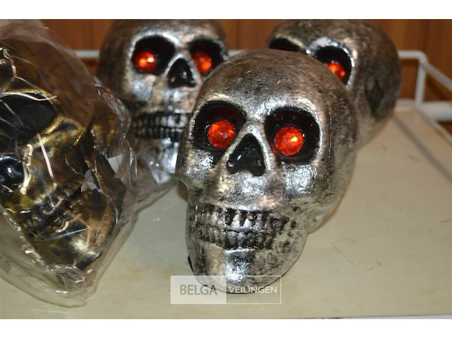 5 halloween skulls - afbeelding 2 van  5