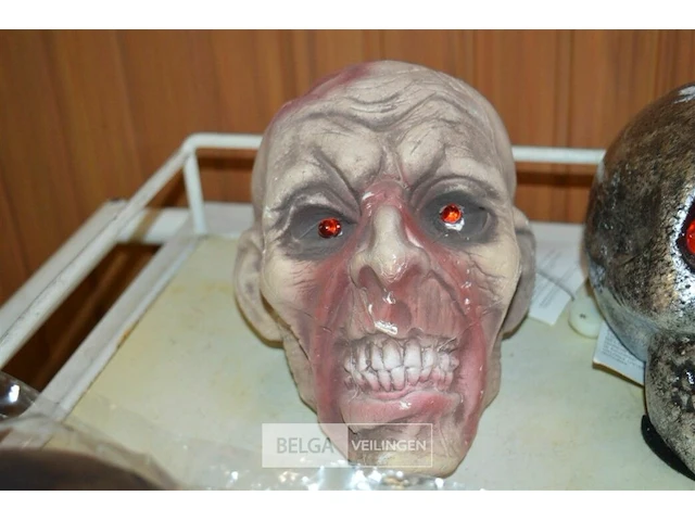 5 halloween skulls - afbeelding 5 van  5