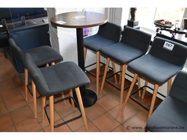 5 hoge stoelen in stof bekleed - afbeelding 1 van  1