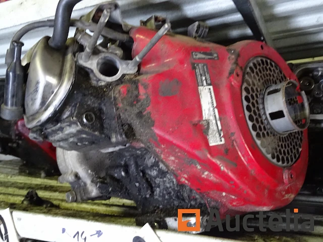 5 honda 270 cc motoren te reviseren, diverse accessoires - afbeelding 5 van  10
