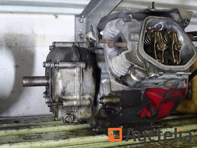 5 honda 270 cc motoren te reviseren, diverse accessoires - afbeelding 7 van  10