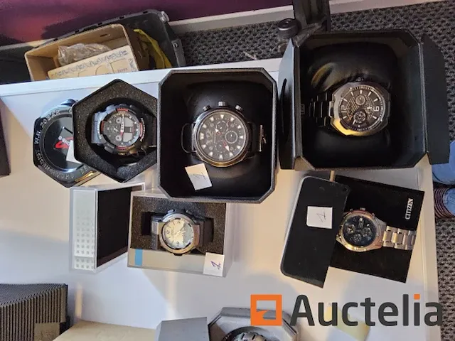 5 horloges (ref1) - afbeelding 1 van  6