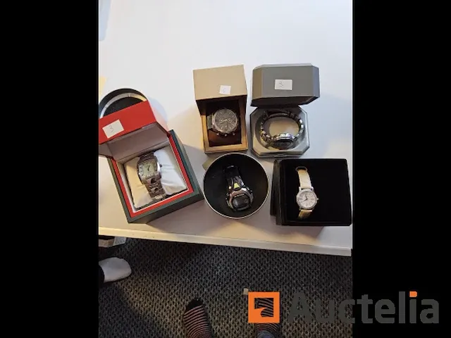 5 horloges (ref3) - afbeelding 1 van  6